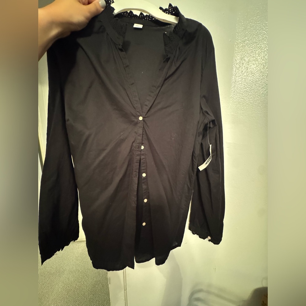 Women’s casual Button-Down Shirt